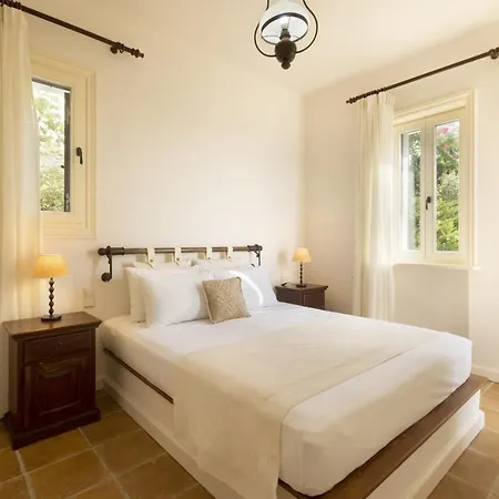 Sunrise House By Andros Collection Piso Gialia