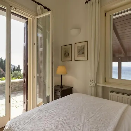 Sunrise House Villa
