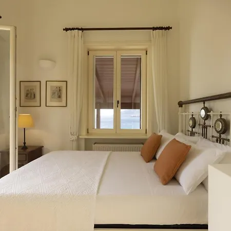 Sunrise House By Andros Collection * Piso Gialia