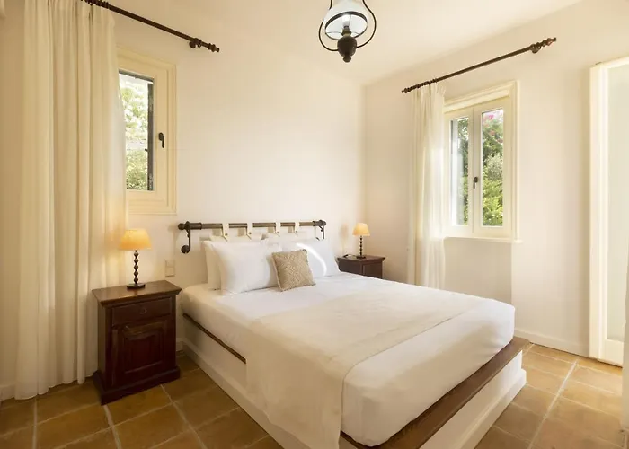 Sunrise House By Andros Collection Piso Gialia